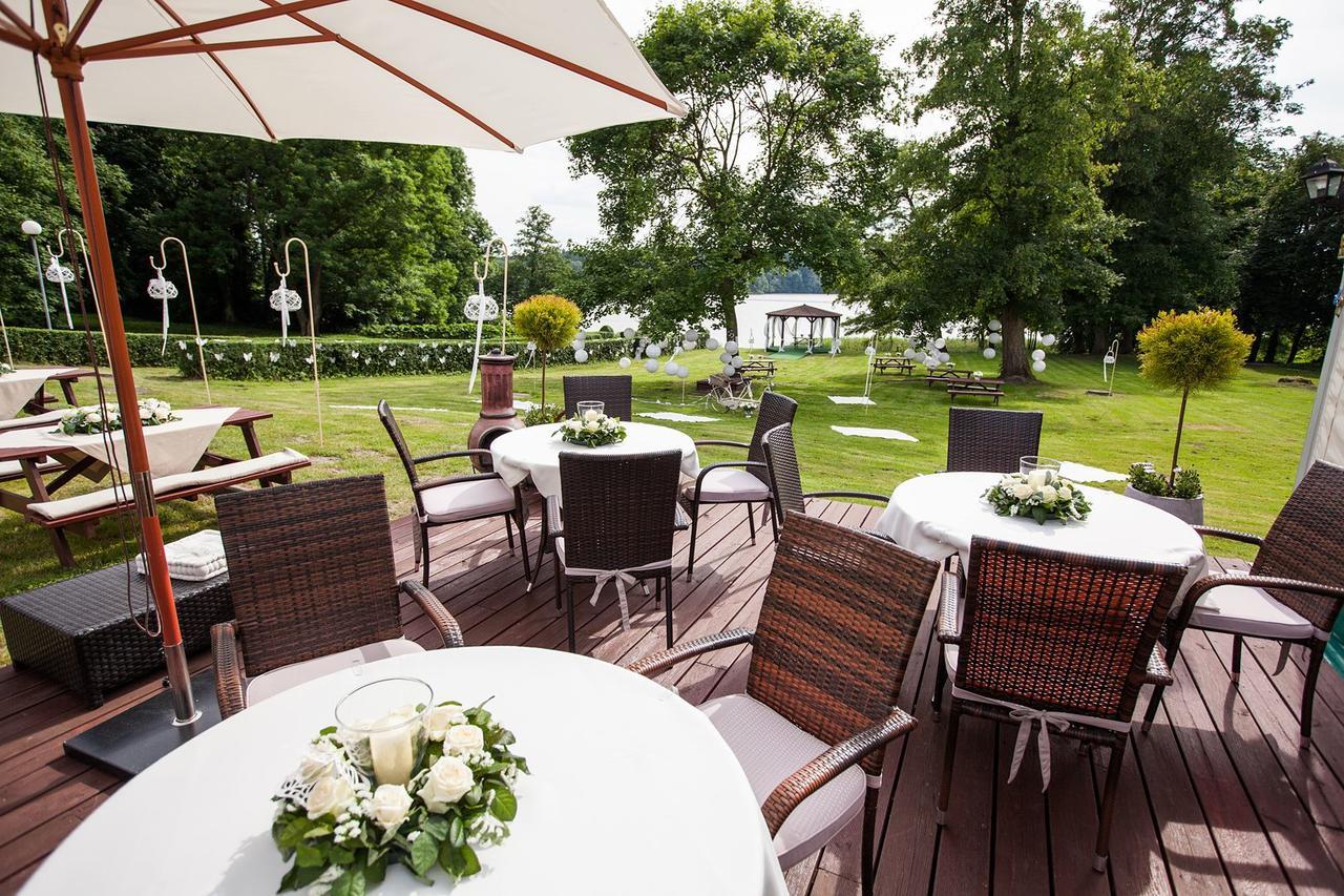 Palac Bialokosz Hotel Exterior photo